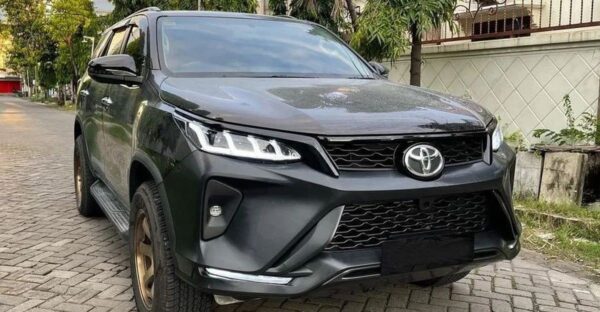 Toyota Fortuner 2017 - 20 Legender Conversion Kit Without Tail Light